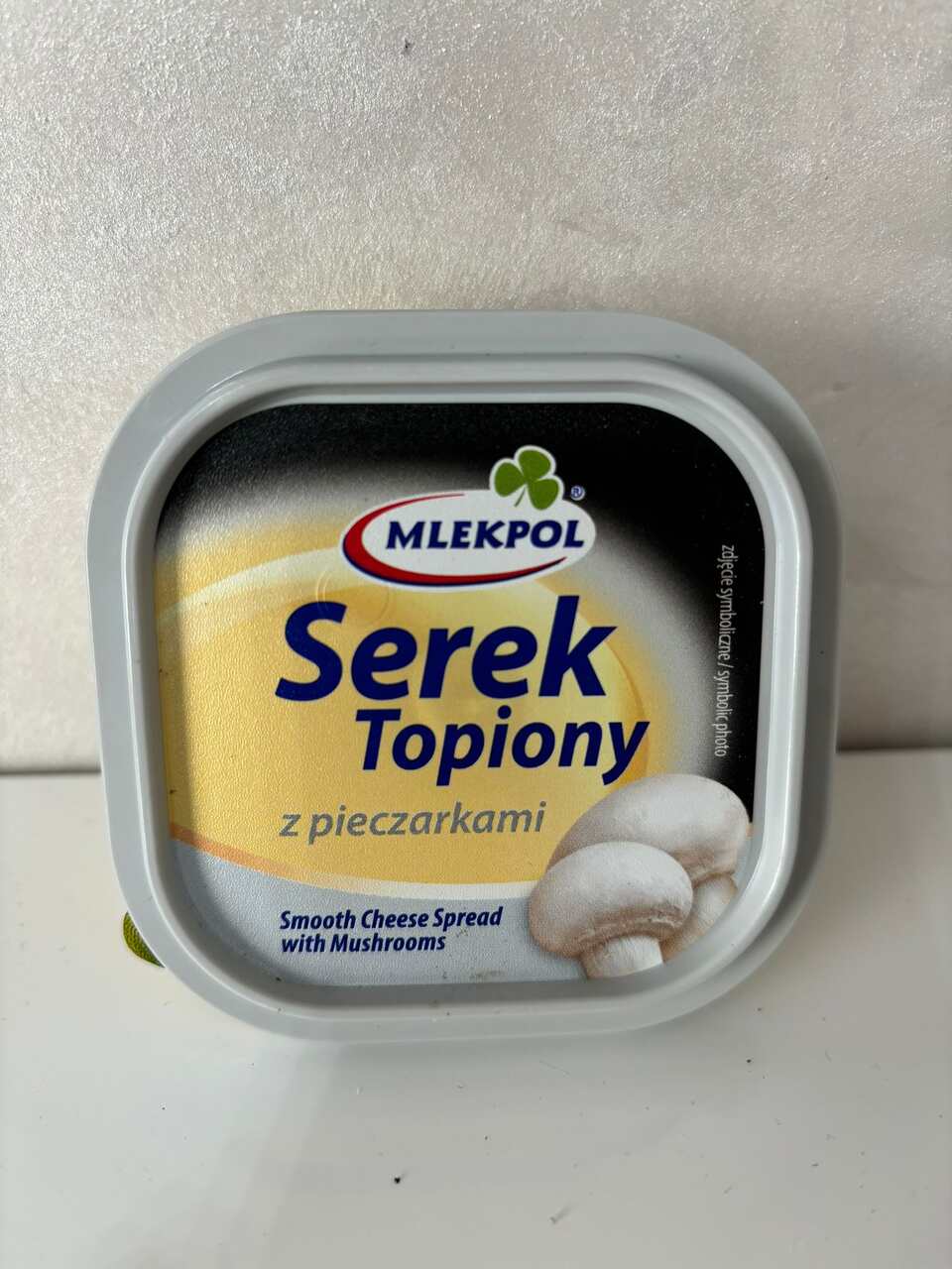 Serek topiony z pieczarkami